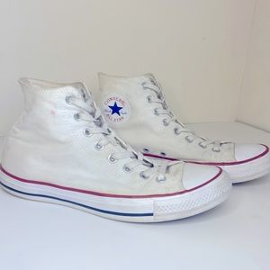 White canvas all star converse. Used but good condition women 11